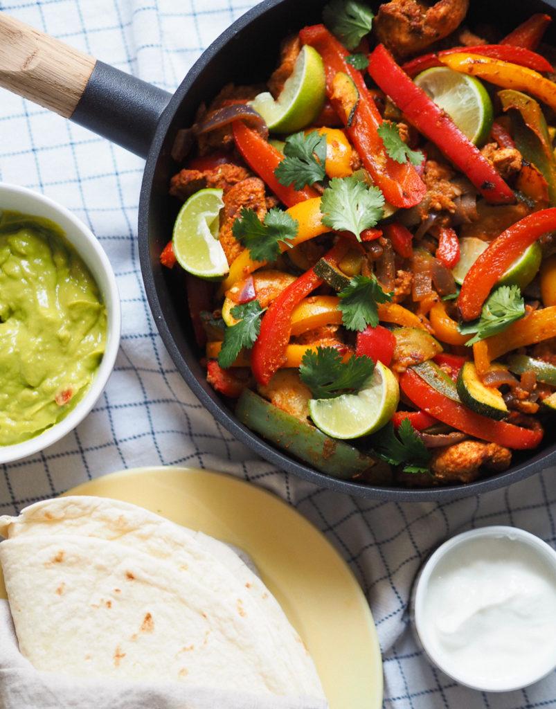 Fajitas med kylling en nem og hurtig hverdagsret, som kan laves på 30